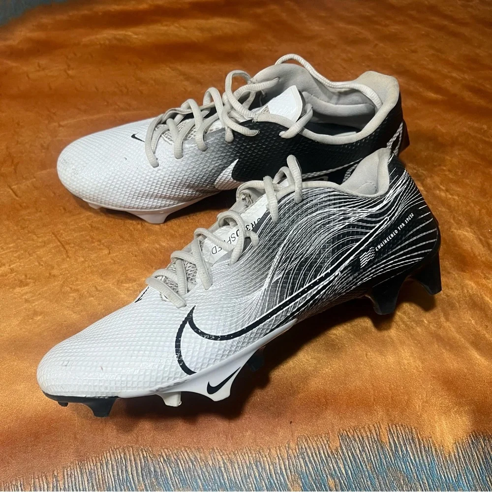 Nike Mercurial Vapor Edge Speed 360 Football cleats size   9 white black cleats